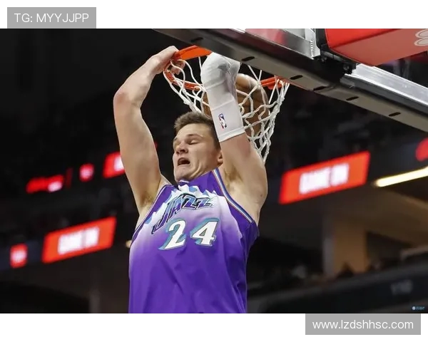 美媒评中锋TOP26 约基奇居首 申京超越大帝 艾顿边缘入选 杨瀚森无缘榜单 美媒评中锋TOP26 约基奇居首 申京超越大帝 艾顿边缘入选 杨瀚森无缘榜单