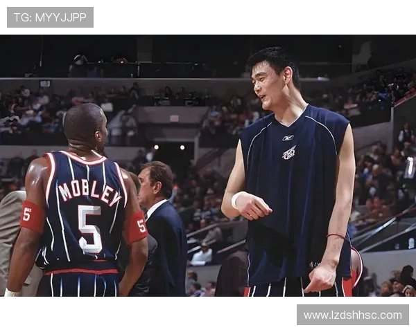 姚明的成长历程与篮球生涯背后的故事与启示